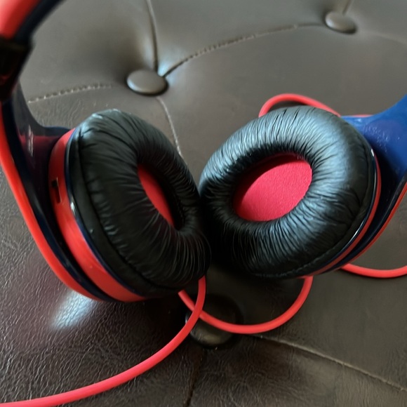 Marvel Spider-Man kids over the ears headphones. - Picture 6 of 6